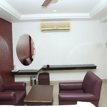 Sri Srinivasar Residency Hotel Vellore Buitenkant foto