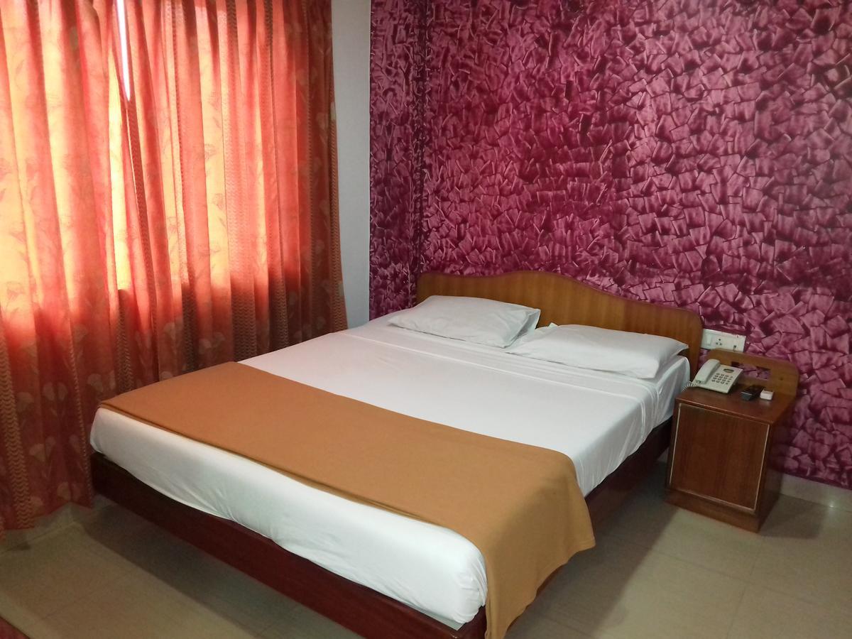 Sri Srinivasar Residency Hotel Vellore Buitenkant foto