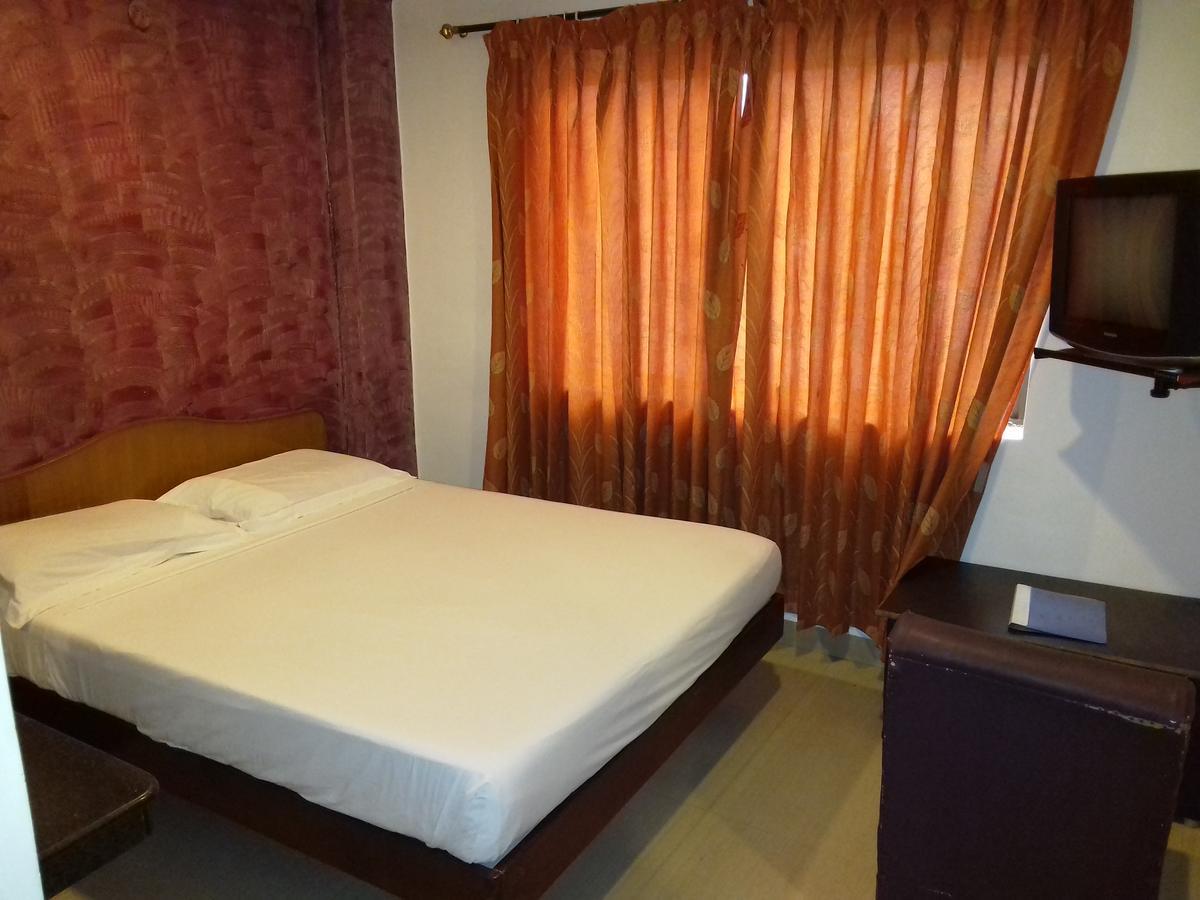 Sri Srinivasar Residency Hotel Vellore Buitenkant foto