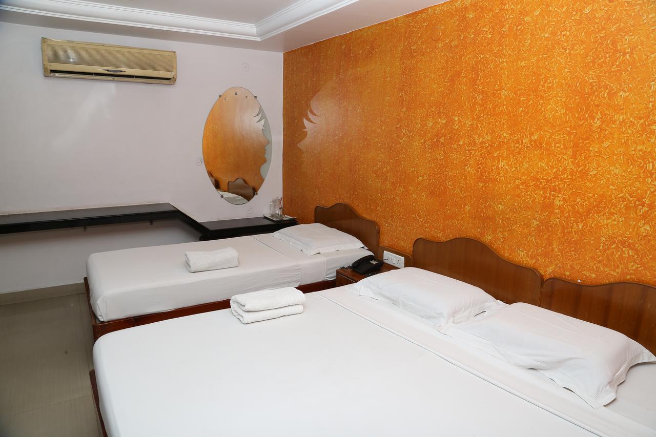 Sri Srinivasar Residency Hotel Vellore Buitenkant foto