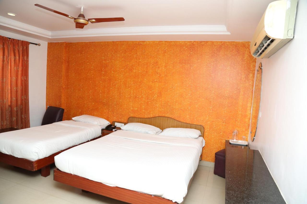 Sri Srinivasar Residency Hotel Vellore Buitenkant foto